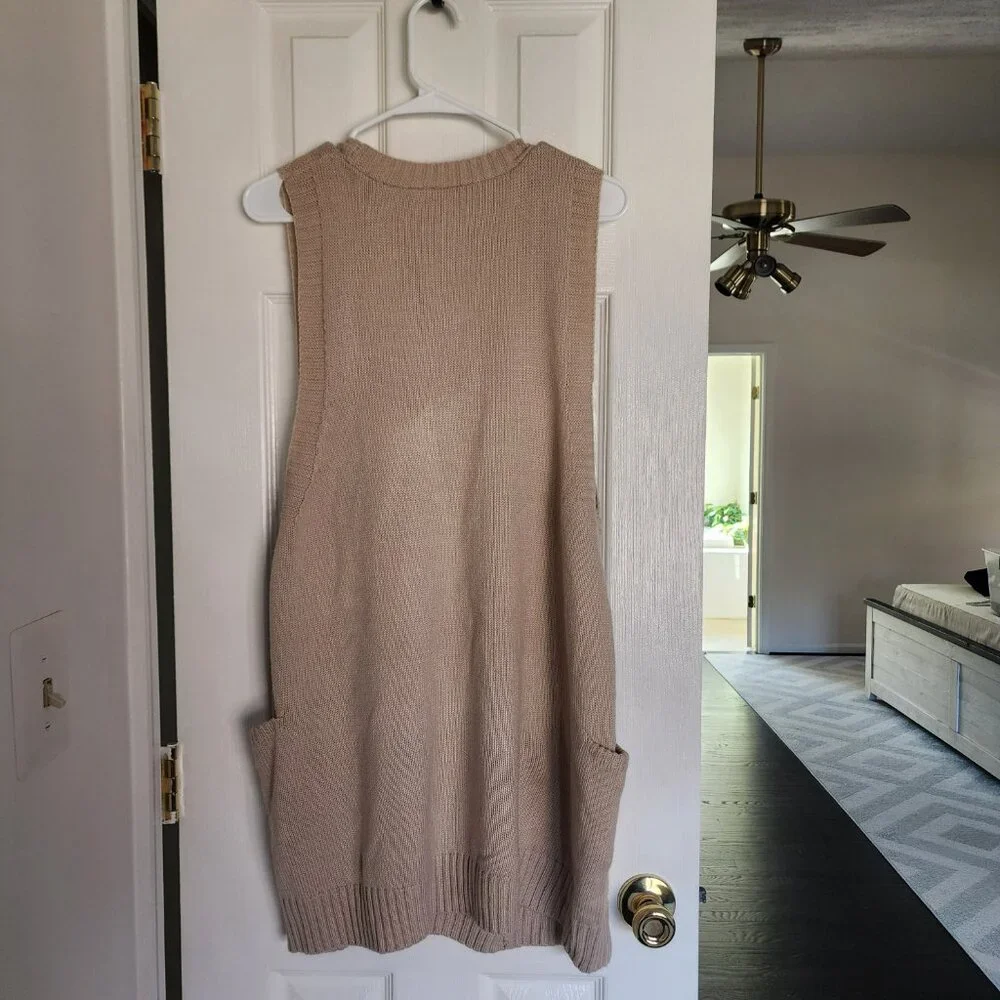 Sweater Vest Knit Sleeveless Loose V-Neck Pullover Knitwear | Khaki | Medium - Picture 2 of 5